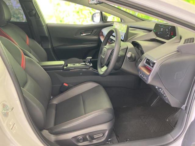 プリウス Ｚ　サンルーフ／純正エアロ／ディスプレイオーディオ＋ナビ１１インチ／デジタルインナーミラー／トヨタセーフティセンス／シートヒーター　前席／パノラミックビューモニター／車線逸脱防止支援システム　全周囲カメラ（4枚目）