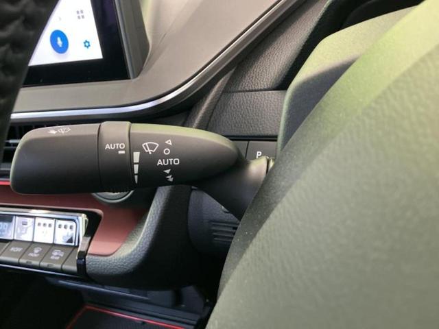 プリウス Ｚ　サンルーフ／純正エアロ／ディスプレイオーディオ＋ナビ１１インチ／デジタルインナーミラー／トヨタセーフティセンス／シートヒーター　前席／パノラミックビューモニター／車線逸脱防止支援システム　全周囲カメラ（16枚目）