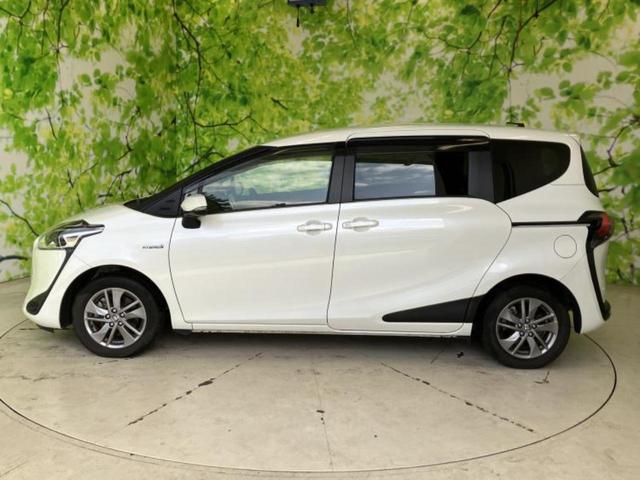 シエンタ ハイブリッドＧクエロ　新品タイヤ／保証書／純正　ＳＤナビ／トヨタセーフティセンス／両側電動スライドドア／パノラミックビューモニター／車線逸脱防止支援システム／シート　ハーフレザー／ドライブレコーダー　純正　全周囲カメラ（2枚目）