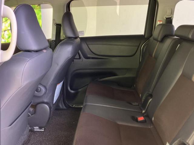 シエンタ ハイブリッドＧクエロ　新品タイヤ／保証書／純正　ＳＤナビ／トヨタセーフティセンス／両側電動スライドドア／パノラミックビューモニター／車線逸脱防止支援システム／シート　ハーフレザー／ドライブレコーダー　純正　全周囲カメラ（8枚目）