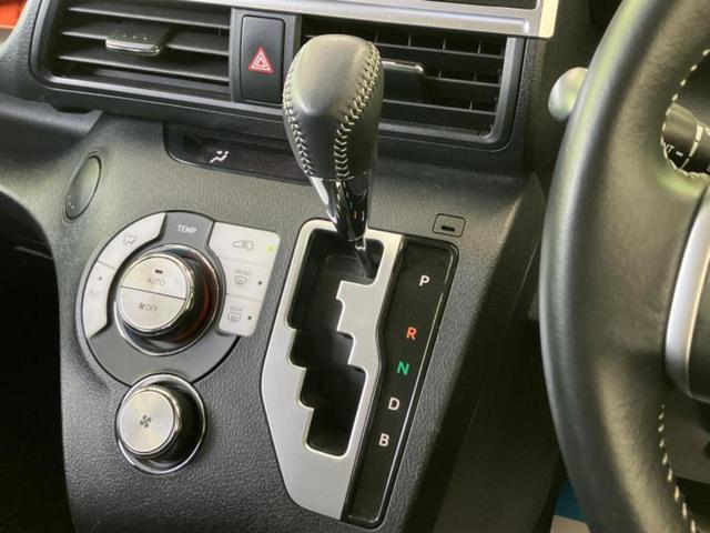 シエンタ ハイブリッドＧクエロ　新品タイヤ／保証書／純正　ＳＤナビ／トヨタセーフティセンス／両側電動スライドドア／パノラミックビューモニター／車線逸脱防止支援システム／シート　ハーフレザー／ドライブレコーダー　純正　全周囲カメラ（18枚目）