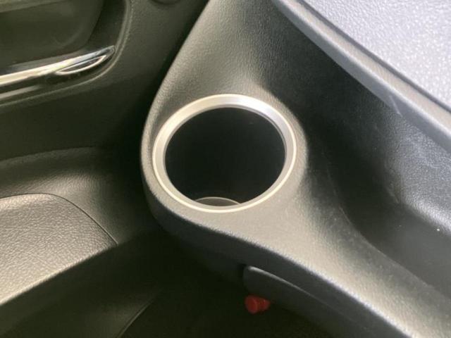 シエンタ ハイブリッドＧクエロ　新品タイヤ／保証書／純正　ＳＤナビ／トヨタセーフティセンス／両側電動スライドドア／パノラミックビューモニター／車線逸脱防止支援システム／シート　ハーフレザー／ドライブレコーダー　純正　全周囲カメラ（33枚目）