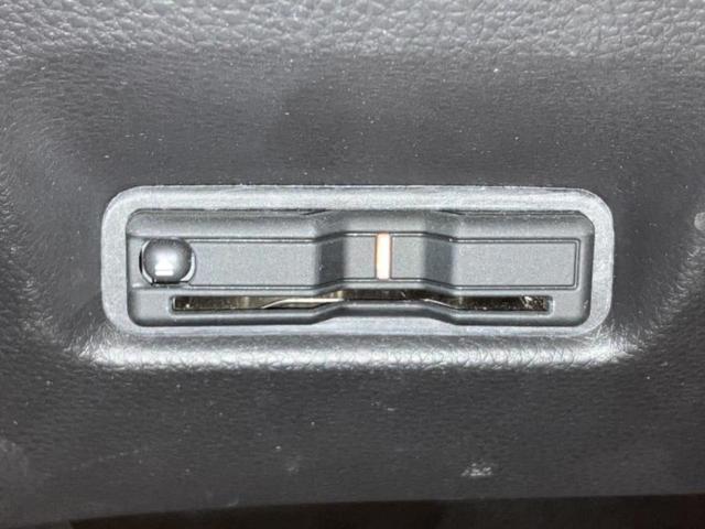 フィット eHEVホーム 新品タイヤ/保証書/純正 8インチ SDナビ/衝突安全装置/車線逸脱防止支援システム/ヘッドランプ LED/Bluetooth接続/ETC/EBD付ABS/横滑り防止装置/アイドリングストップ(24枚目)