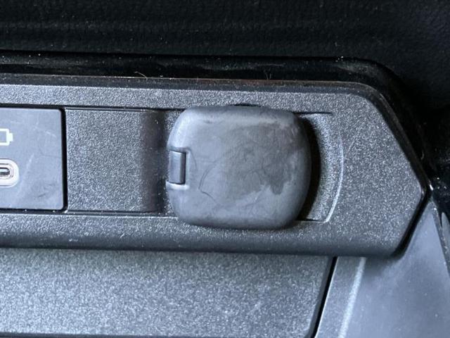 プリウス Ｚ　新品タイヤ／サンルーフ／純正エアロ／保証書／純正　ＳＤナビ／デジタルインナーミラー／衝突安全装置／シートヒーター　前席／全方位モニター／車線逸脱防止支援システム／シート　合皮　衝突被害軽減システム（35枚目）