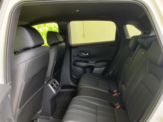 ＺＲ－Ｖ ｅＨＥＶ　Ｚブラックスタイル　保証書／ディスプレイオーディオ＋ナビ／シートヒーター／全方位モニター／車線逸脱防止支援システム／シート　フルレザー／電動バックドア／ヘッドランプ　ＬＥＤ／Ｂｌｕｅｔｏｏｔｈ接続／ＥＴＣ　革シート（7枚目）