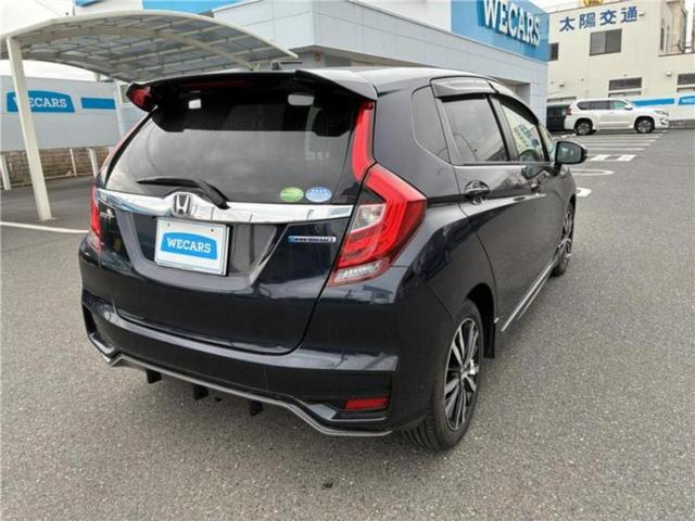 フィットハイブリッド ハイブリッド・Sホンダセンシング 保証書/純正 8インチ SDナビ/ホンダセンシング/車線逸脱防止支援システム/ドライブレコーダー 純正/ヘッドランプ LED/Bluetooth接続/ETC/EBD付ABS/横滑り防止装置 禁煙車(3枚目)