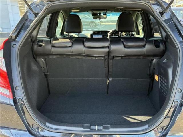 フィットハイブリッド ハイブリッド・Sホンダセンシング 保証書/純正 8インチ SDナビ/ホンダセンシング/車線逸脱防止支援システム/ドライブレコーダー 純正/ヘッドランプ LED/Bluetooth接続/ETC/EBD付ABS/横滑り防止装置 禁煙車(8枚目)