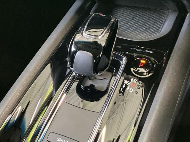 ヴェゼル ハイブリッドX・ホンダセンシング 保証書/純正 SDナビ/ホンダセンシング/車線逸脱防止支援システム/ドライブレコーダー 前後/ヘッドランプ LED/Bluetooth接続/ETC/EBD付ABS/横滑り防止装置 衝突被害軽減システム(17枚目)