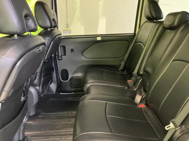 セレナ ハイウェイスターＶセレクション　保証書／社外　８インチ　メモリーナビ／エマージェンシーブレーキ／両側電動スライドドア／車線逸脱防止支援システム／ヘッドランプ　ＨＩＤ／Ｂｌｕｅｔｏｏｔｈ接続／ＥＴＣ／ＥＢＤ付ＡＢＳ／横滑り防止装置（8枚目）