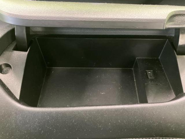 セレナ ハイウェイスターＶセレクション　保証書／社外　８インチ　メモリーナビ／エマージェンシーブレーキ／両側電動スライドドア／車線逸脱防止支援システム／ヘッドランプ　ＨＩＤ／Ｂｌｕｅｔｏｏｔｈ接続／ＥＴＣ／ＥＢＤ付ＡＢＳ／横滑り防止装置（33枚目）