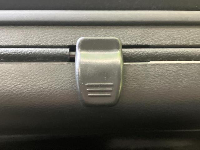 セレナ ハイウェイスターＶセレクション　保証書／社外　８インチ　メモリーナビ／エマージェンシーブレーキ／両側電動スライドドア／車線逸脱防止支援システム／ヘッドランプ　ＨＩＤ／Ｂｌｕｅｔｏｏｔｈ接続／ＥＴＣ／ＥＢＤ付ＡＢＳ／横滑り防止装置（40枚目）