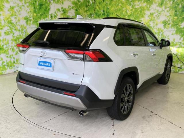 ＲＡＶ４ ４ＷＤハイブリッドＧ　サンルーフ／保証書／ディスプレイオーディオ＋ナビ１１インチ／デジタルインナーミラー／衝突安全装置／シートヒーター／パノラミックビューモニター／車線逸脱防止支援システム／シート　合皮　全周囲カメラ（3枚目）