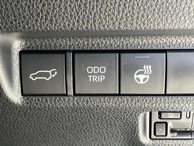 ＲＡＶ４ ４ＷＤハイブリッドＧ　サンルーフ／保証書／ディスプレイオーディオ＋ナビ１１インチ／デジタルインナーミラー／衝突安全装置／シートヒーター／パノラミックビューモニター／車線逸脱防止支援システム／シート　合皮　全周囲カメラ（17枚目）