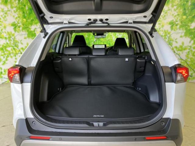 ＲＡＶ４ ４ＷＤハイブリッドＧ　サンルーフ／保証書／ディスプレイオーディオ＋ナビ１１インチ／デジタルインナーミラー／衝突安全装置／シートヒーター／パノラミックビューモニター／車線逸脱防止支援システム／シート　合皮　全周囲カメラ（19枚目）