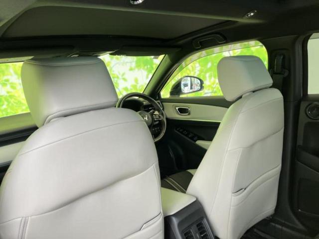 ヴェゼル ｅＨＥＶプレイ　新品タイヤ／サンルーフ／保証書／ディスプレイオーディオ＋ナビ９インチ／衝突安全装置／シートヒーター／車線逸脱防止支援システム／シート　ハーフレザー／電動バックドア／ドライブレコーダー　純正　ドラレコ（8枚目）