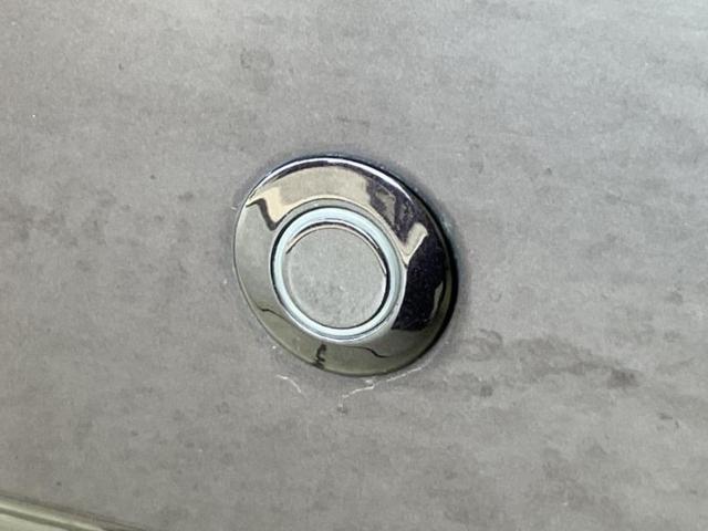 ノート Ｘ　ＤＩＧ－Ｓエマブレパッケージ　保証書／純正　ＳＤナビ／衝突安全装置／アラウンドビューモニター／車線逸脱防止支援システム／Ｂｌｕｅｔｏｏｔｈ接続／ＥＴＣ／ＥＢＤ付ＡＢＳ／横滑り防止装置／アイドリングストップ／フルセグＴＶ／ＤＶＤ（38枚目）