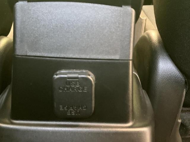 ＷＥＣＡＲＳでは各商談席に大型モニターをご用意しております！見やすい大画面でゆったりと全国の在庫をご覧いただけます！是非ご来店お待ちしております！