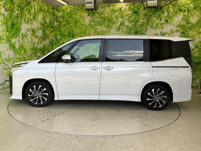 ヴォクシー ハイブリッドＳ－Ｚ　保証書／ディスプレイオーディオ＋ナビ１０インチ／フリップダウンモニター　純正　１２．８インチ／デジタルインナーミラー／トヨタセーフティセンス／両側電動スライドドア／シートヒーター　前席　全周囲カメラ（2枚目）