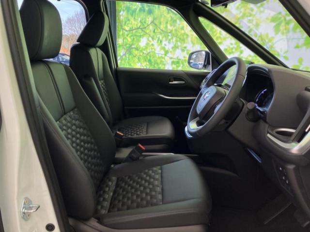 ヴォクシー ハイブリッドＳ－Ｚ　保証書／ディスプレイオーディオ＋ナビ１０インチ／フリップダウンモニター　純正　１２．８インチ／デジタルインナーミラー／トヨタセーフティセンス／両側電動スライドドア／シートヒーター　前席　全周囲カメラ（4枚目）