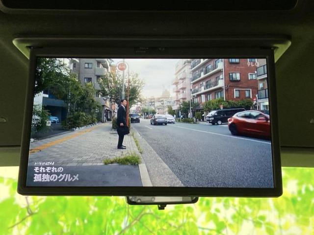 ヴォクシー ハイブリッドＳ－Ｚ　保証書／ディスプレイオーディオ＋ナビ１０インチ／フリップダウンモニター　純正　１２．８インチ／デジタルインナーミラー／トヨタセーフティセンス／両側電動スライドドア／シートヒーター　前席　全周囲カメラ（12枚目）