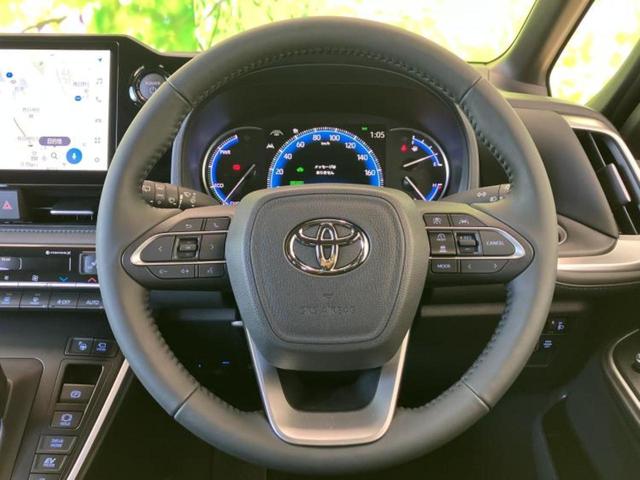 ヴォクシー ハイブリッドＳ－Ｚ　保証書／ディスプレイオーディオ＋ナビ１０インチ／フリップダウンモニター　純正　１２．８インチ／デジタルインナーミラー／トヨタセーフティセンス／両側電動スライドドア／シートヒーター　前席　全周囲カメラ（16枚目）