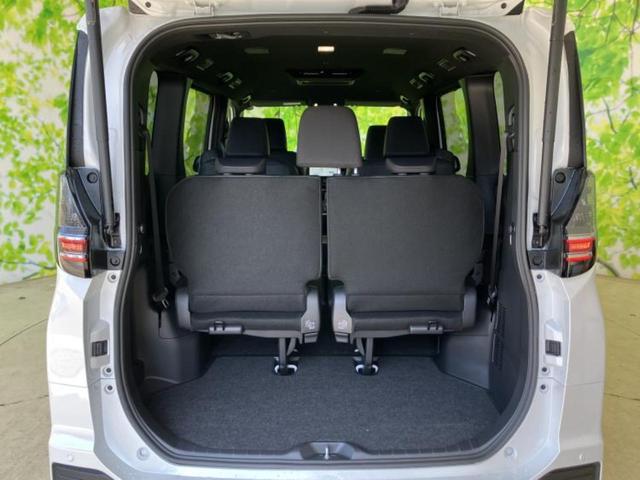 ヴォクシー ハイブリッドＳ－Ｚ　保証書／ディスプレイオーディオ＋ナビ１０インチ／フリップダウンモニター　純正　１２．８インチ／デジタルインナーミラー／トヨタセーフティセンス／両側電動スライドドア／シートヒーター　前席　全周囲カメラ（20枚目）