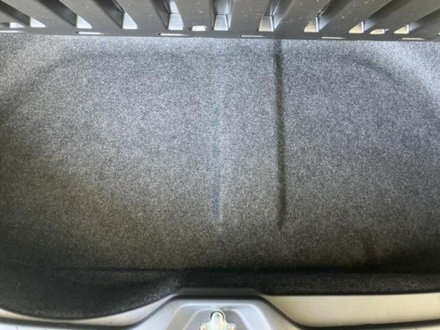 ヴォクシー ハイブリッドＳ－Ｚ　保証書／ディスプレイオーディオ＋ナビ１０インチ／フリップダウンモニター　純正　１２．８インチ／デジタルインナーミラー／トヨタセーフティセンス／両側電動スライドドア／シートヒーター　前席　全周囲カメラ（23枚目）