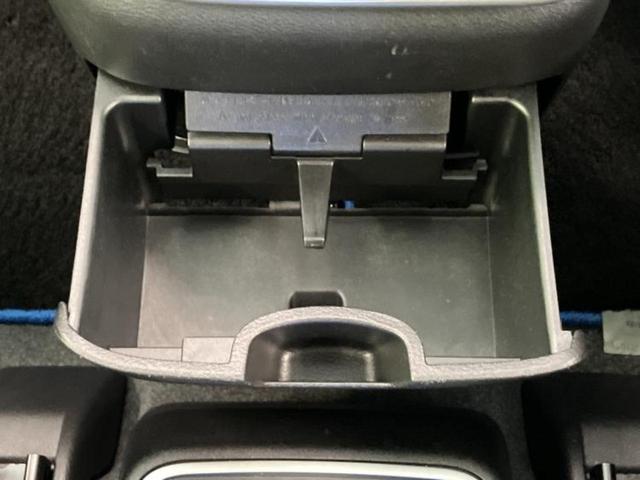 セレナ ｅパワーハイウェイスター　新品タイヤ／保証書／純正　１０インチ　メモリーナビ／フリップダウンモニター　純正　１１インチ／インテリジェントルームミラー／エマージェンシーブレーキ／ハンズフリー両側電動スライドドア　全周囲カメラ（27枚目）