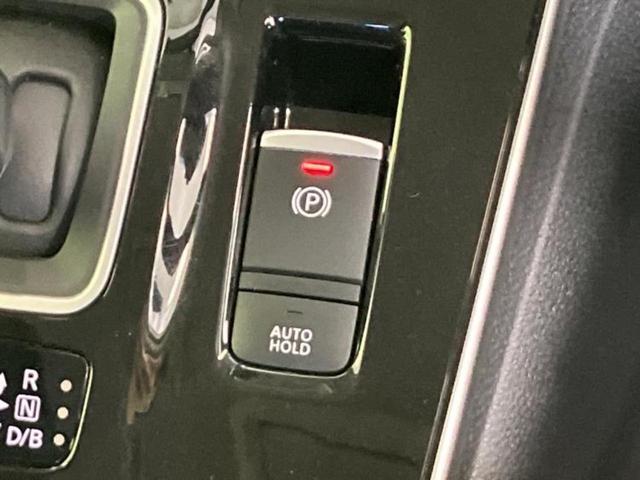 セレナ ｅパワーハイウェイスター　新品タイヤ／保証書／純正　１０インチ　メモリーナビ／フリップダウンモニター　純正　１１インチ／インテリジェントルームミラー／エマージェンシーブレーキ／ハンズフリー両側電動スライドドア　全周囲カメラ（30枚目）