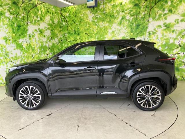 ヤリスクロス ハイブリッドＺ　保証書／ディスプレイオーディオ／衝突安全装置／シートヒーター／パノラミックビューモニター／車線逸脱防止支援システム／シート　ハーフレザー／ドライブレコーダー　社外／ヘッドランプ　ＬＥＤ／ＥＴＣ　禁煙車（2枚目）