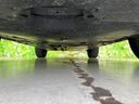 車両前方側の下廻り画像です。エンジン付近から車両中央部までの状態を確認いただけます。◆ご購入前に気になる下廻りの様子を把握したい方は、店頭スタッフまでお問い合わせ下さい。
