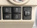 日常の運転を助けるスイッチ類です。わかりやすい操作感で、快適なドライブを支援します。