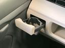 ドライブの必需品をスマートに収納できるスペース。小物を整理整頓し、車内をすっきり保てます。ちょっとした収納に便利ですね。