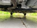 車両前方側の下廻り画像です。エンジン付近から車両中央部までの状態を確認いただけます。◆ご購入前に気になる下廻りの様子を把握したい方は、店頭スタッフまでお問い合わせ下さい。