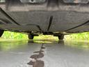 車両前方側の下廻り画像です。エンジン付近から車両中央部までの状態を確認いただけます。◆ご購入前に気になる下廻りの様子を把握したい方は、店頭スタッフまでお問い合わせ下さい。