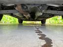 車両後方側の下廻り状態をご確認いただけます。フロア部や足回りなど、普段見えにくい箇所の参考としてご覧下さい。◆詳細は店頭スタッフまでお問い合わせ下さい。