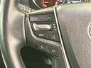 日々の運転を支えるスイッチ類を備えています。分かりやすい操作感で、快適なドライブをサポートします。