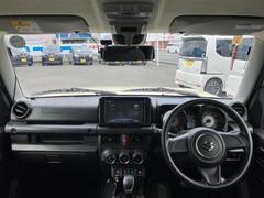「この車の写真をもっと見たい」「状態が気になる」「この装備はついている？」どんな小さな疑問でもお気軽にお問い合わせください！ 4