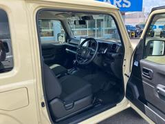 ＷＥＣＡＲＳではほぼ毎日新しい在庫車両を入荷しております！お客様のこだわりを叶える１台がきっとＷＥＣＡＲＳにあるはずです！ 5