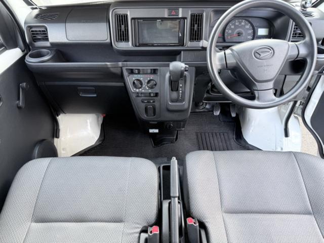 ハイゼットカーゴ スペシャル ハイルーフ/オートマ車/ナビ&TV/バックカメラ/ETC/エアコン/パワーステアリング/フロアマット/車検整備付き(3枚目)