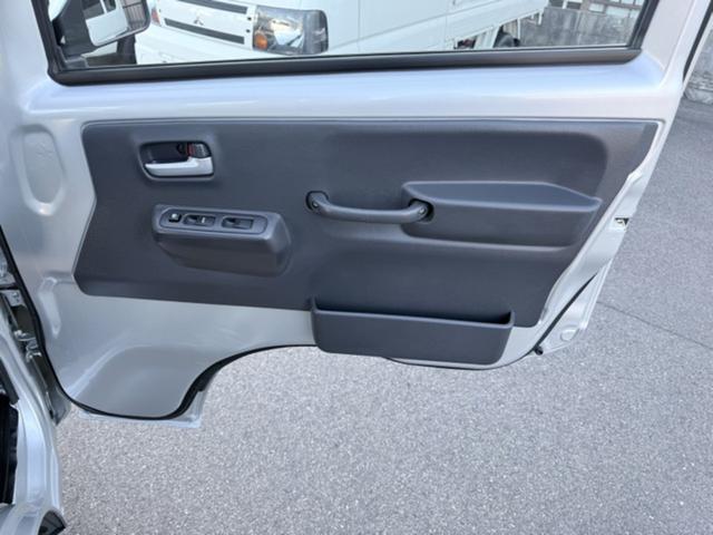 キャリイトラック KCスペシャル 3方開/オートマ車/車線逸脱警報/セーフティセンス/衝突軽減ブレーキ/パワーウィンドー/キーレス/フロアマット/車検整備付き(12枚目)