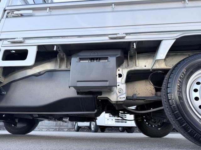 キャリイトラック KCスペシャル 3方開/オートマ車/車線逸脱警報/セーフティセンス/衝突軽減ブレーキ/パワーウィンドー/キーレス/フロアマット/車検整備付き(20枚目)