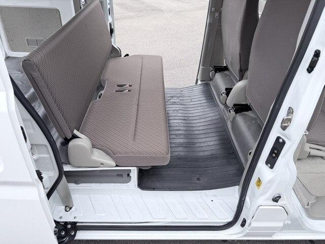 エブリイ ＰＣリミテッド　ハイルーフ／５ＡＧＳ／キーレスエントリー／パワーウィンドウ／エアコン／フロアマット／ＣＤ再生／両側スライドドア／車検整備付き（22枚目）