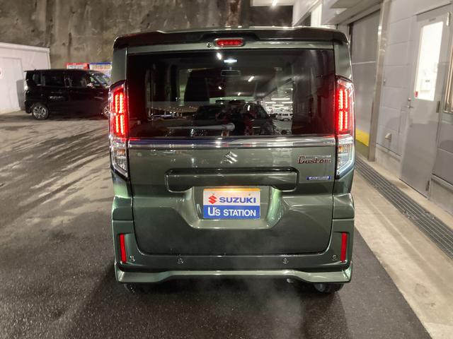 スペーシアカスタム カスタム　ＨＹＢＲＩＤ　ＸＳターボ　両側電動スライドドア　１５インチアルミ　オートライト　プッシュスタート　ステアリングヒーター　シートヒーター　オートエアコン　衝突被害軽減システム　アイドリングストップ　横滑り防止機能　衝突安全ボディ　盗難防止システム（6枚目）