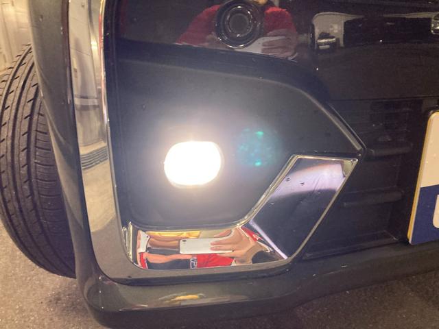 スペーシアカスタム カスタム　ＨＹＢＲＩＤ　ＸＳターボ　両側電動スライドドア　１５インチアルミ　オートライト　プッシュスタート　ステアリングヒーター　シートヒーター　オートエアコン　衝突被害軽減システム　アイドリングストップ　横滑り防止機能　衝突安全ボディ　盗難防止システム（13枚目）