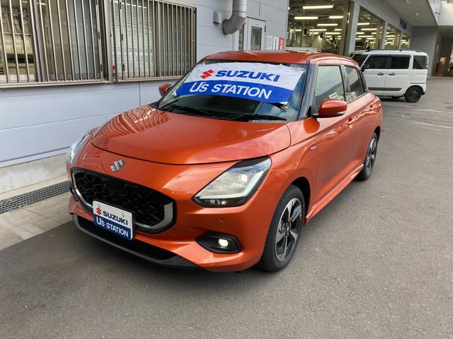 スイフト ＨＹＢＲＩＤ　ＭＺ　衝突被害軽減システム　オートライト　１６インチアルミ　プッシュスタート　パドルシフト　シートヒーター　オートエアコン　アイドリングストップ　ＵＳＢソケット　横滑り防止機能　衝突安全ボディ　盗難防止システム　取扱説明書　メンテナンスノート（2枚目）