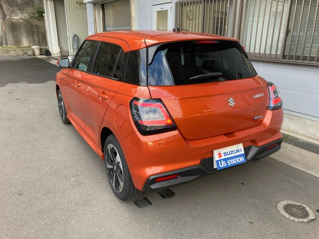 スイフト ＨＹＢＲＩＤ　ＭＺ　衝突被害軽減システム　オートライト　１６インチアルミ　プッシュスタート　パドルシフト　シートヒーター　オートエアコン　アイドリングストップ　ＵＳＢソケット　横滑り防止機能　衝突安全ボディ　盗難防止システム　取扱説明書　メンテナンスノート（7枚目）