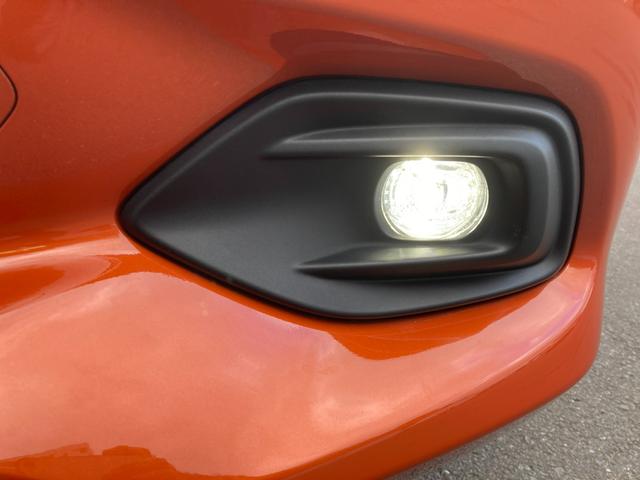 スイフト ＨＹＢＲＩＤ　ＭＺ　衝突被害軽減システム　オートライト　１６インチアルミ　プッシュスタート　パドルシフト　シートヒーター　オートエアコン　アイドリングストップ　ＵＳＢソケット　横滑り防止機能　衝突安全ボディ　盗難防止システム　取扱説明書　メンテナンスノート（15枚目）