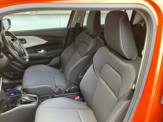 スイフト ＨＹＢＲＩＤ　ＭＺ　衝突被害軽減システム　オートライト　１６インチアルミ　プッシュスタート　パドルシフト　シートヒーター　オートエアコン　アイドリングストップ　ＵＳＢソケット　横滑り防止機能　衝突安全ボディ　盗難防止システム　取扱説明書　メンテナンスノート（40枚目）