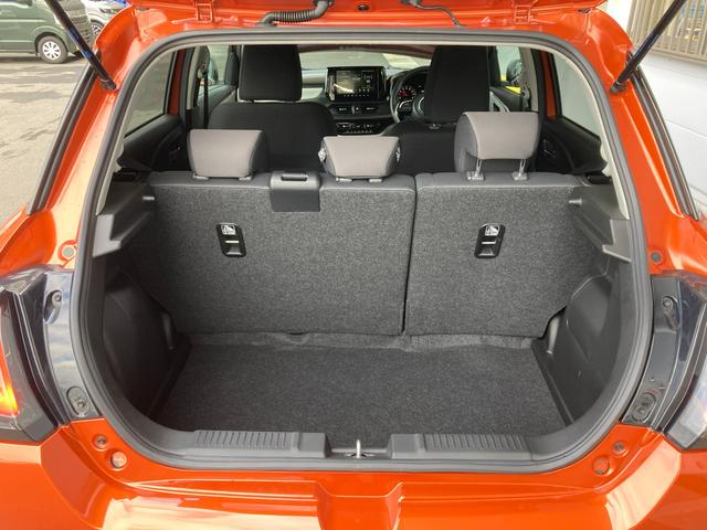 スイフト ＨＹＢＲＩＤ　ＭＺ　衝突被害軽減システム　オートライト　１６インチアルミ　プッシュスタート　パドルシフト　シートヒーター　オートエアコン　アイドリングストップ　ＵＳＢソケット　横滑り防止機能　衝突安全ボディ　盗難防止システム　取扱説明書　メンテナンスノート（44枚目）